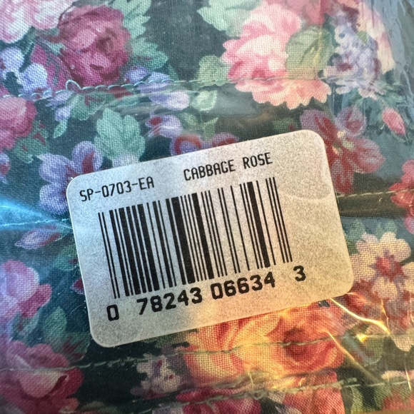 💙 NEW Cross-Stitch Kit Cosmetic Pouch, DIY design + floral pouch, Charles Craft - Picture 4 of 5